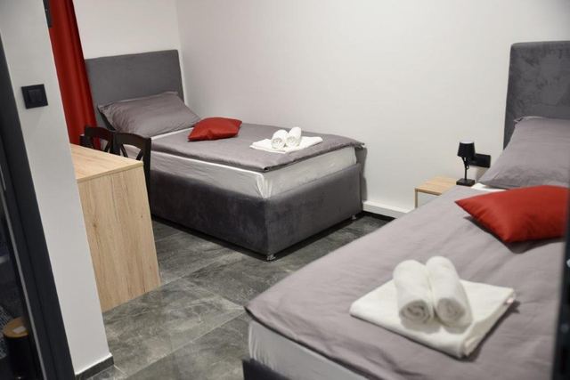 Dvokrevetna soba s vlastitom kupaonicom u Prenoćištu Riposo, Ivanić-Grad